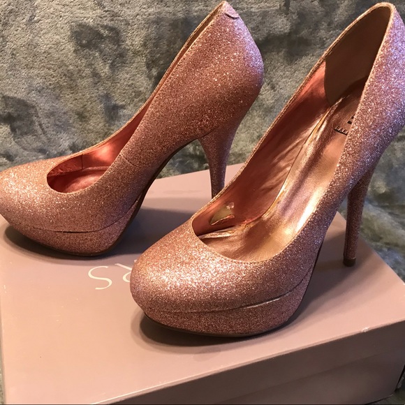 SALE! 💗Bakers Sparkle Pump!💗 - Picture 1 of 7
